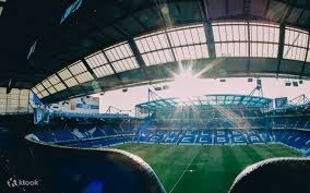 高校体育专业男生练习沙坑跳远，跳出7.28米好成绩#跳远